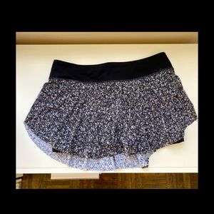 Lululemon Size 6 skort